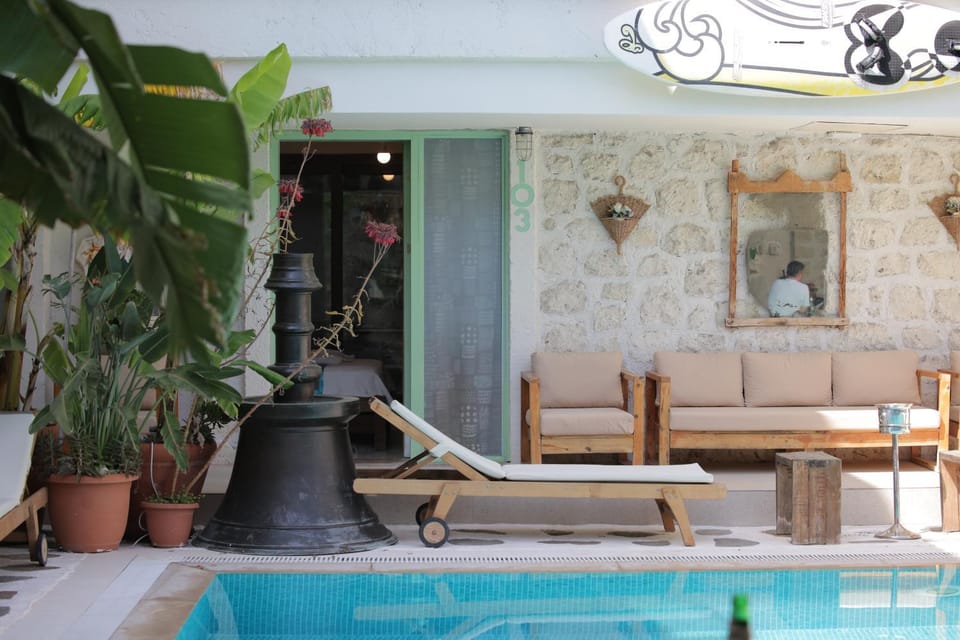 Living room, Pool view, Swimming pool, sunbed
