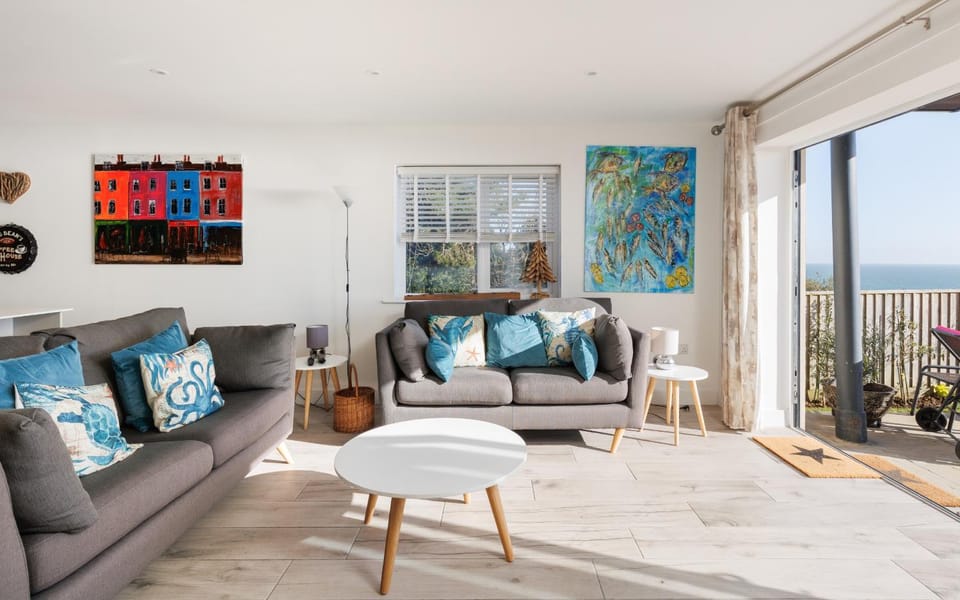 Communal lounge/ TV room, Living room