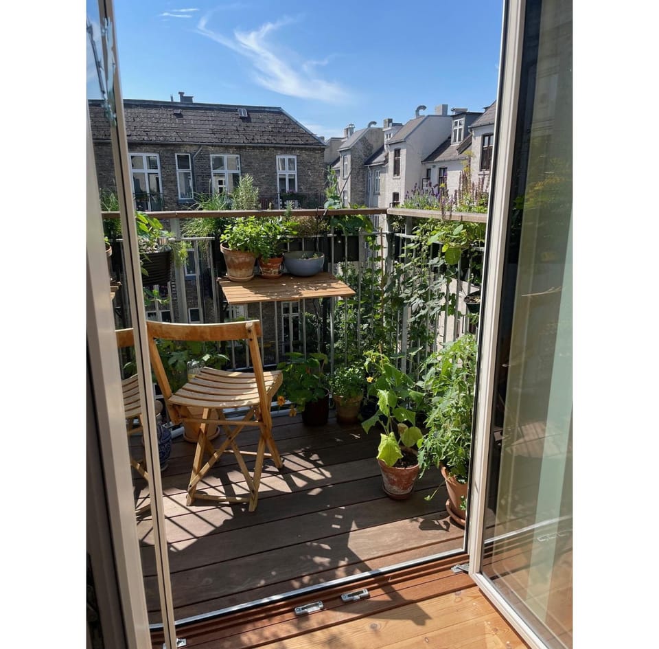 Property building, Balcony/Terrace, On site