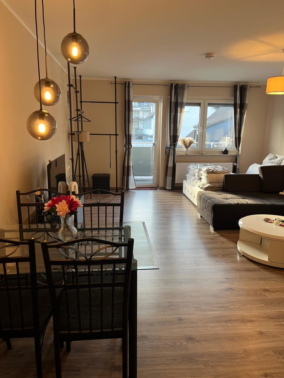 Living room, Photo of the whole room, Dining area