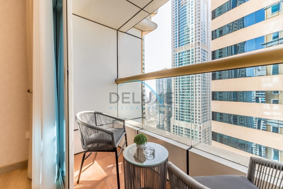 View (from property/room), Balcony/Terrace, City view