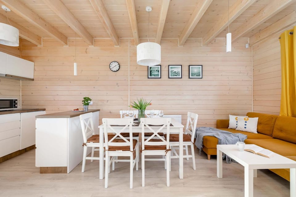 Kitchen or kitchenette, Living room, Seating area, Dining area, oven, pet friendly, stove