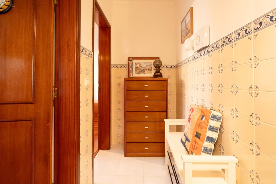 BBA1 Appartement climatisé centre-ville Ferrel Apartment in Peniche