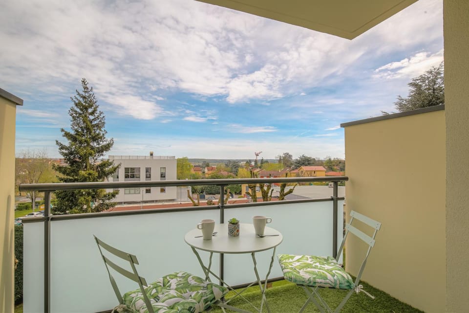 Balcony/Terrace, City view