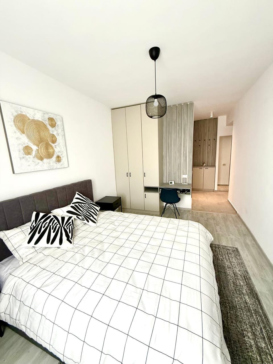 Bed, Living room, Seating area