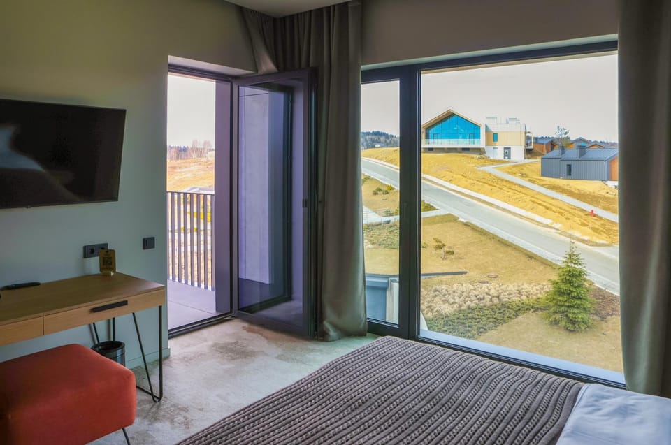 Bed, Balcony/Terrace, Bedroom