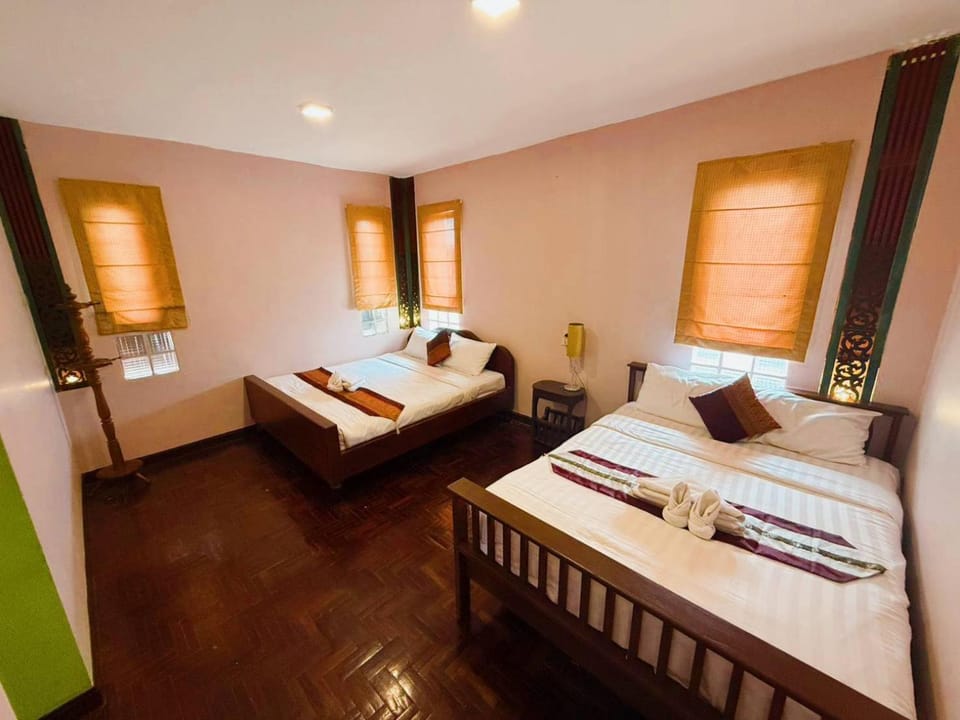 Bedroom, Swimming pool