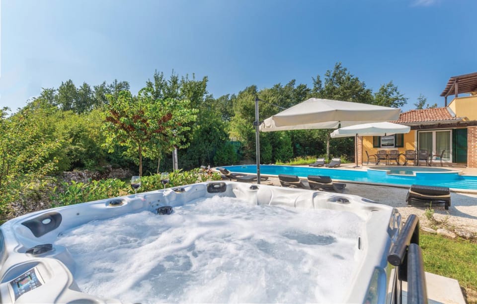 Spa and wellness centre/facilities, Swimming pool