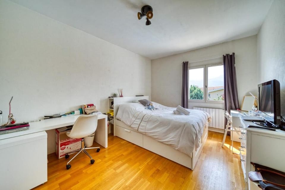 Villa Piscine Eau Salée avec jeux multiples Villa in Auvergne-Rhône-Alpes