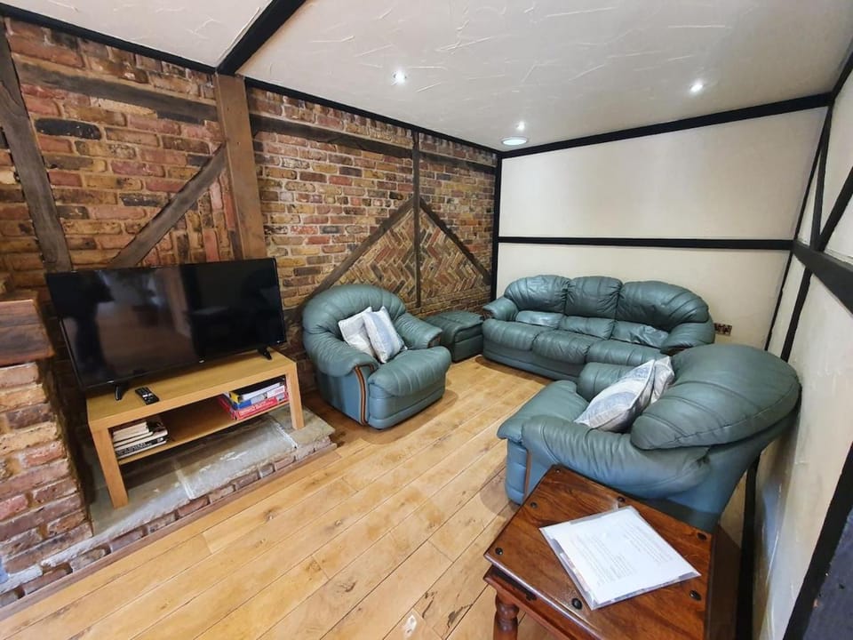 6 Solent Reach Mews House in Milford on Sea