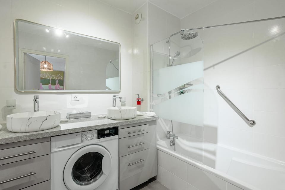 Bathroom, Bath, washing machine