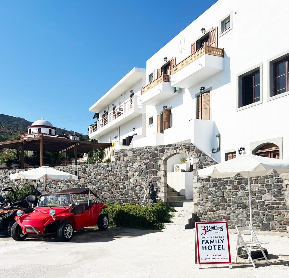 Property building, Day, Street view, Location, Parking