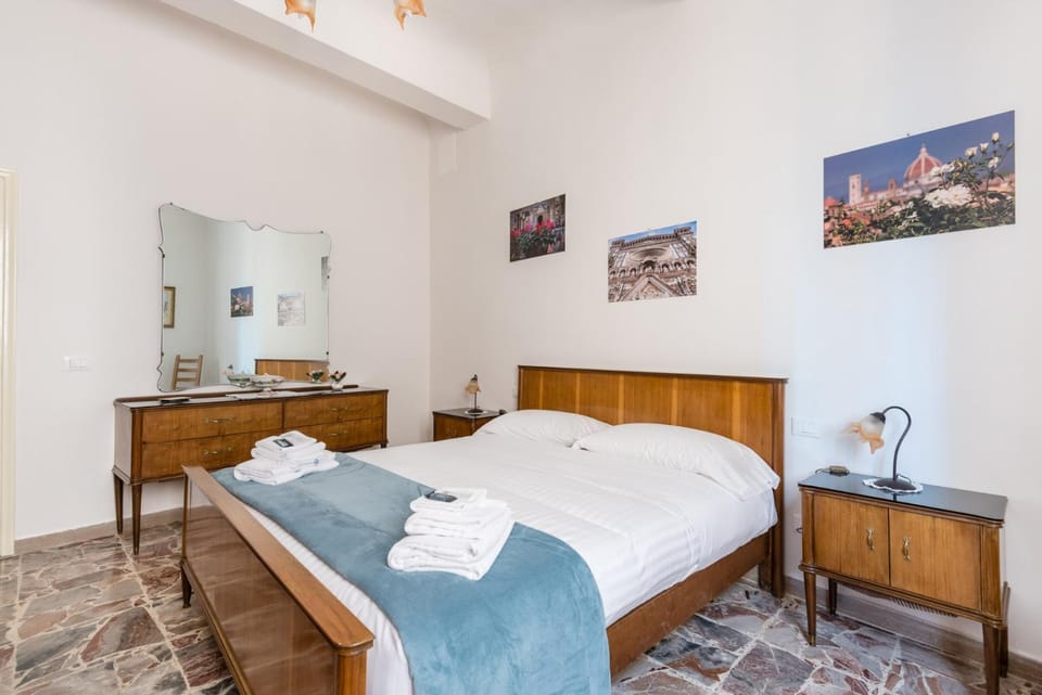 Le Grazie Suite 1 in Florence Apartment in Florence