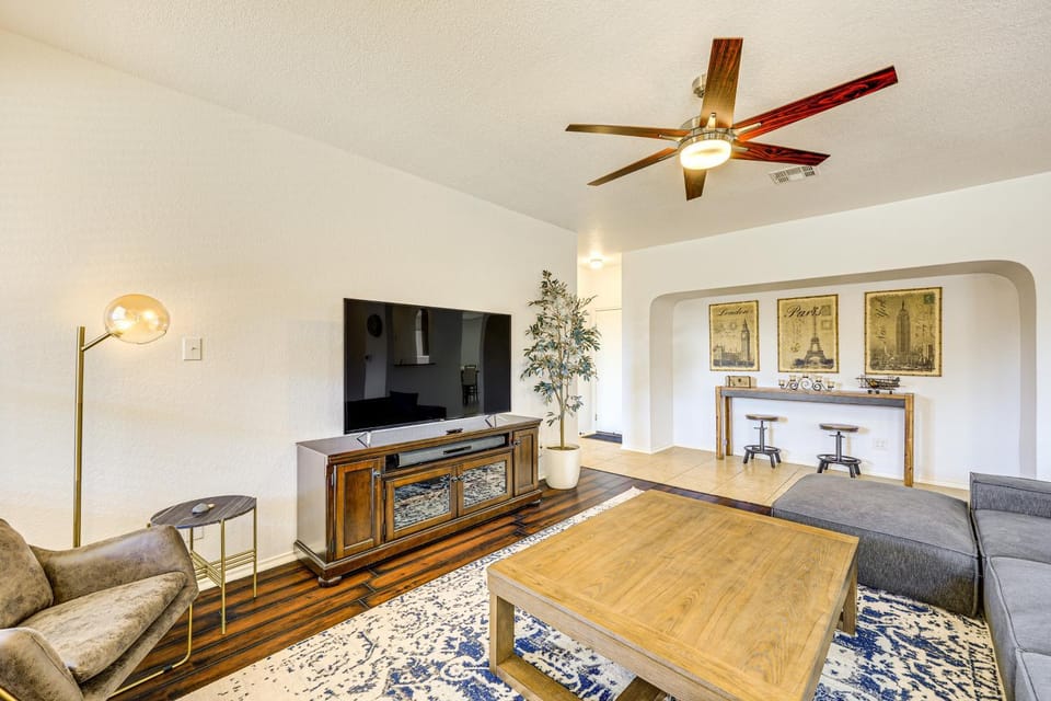 5 Mi to Randolph AFB: Spacious Cibolo Haven! House in Schertz