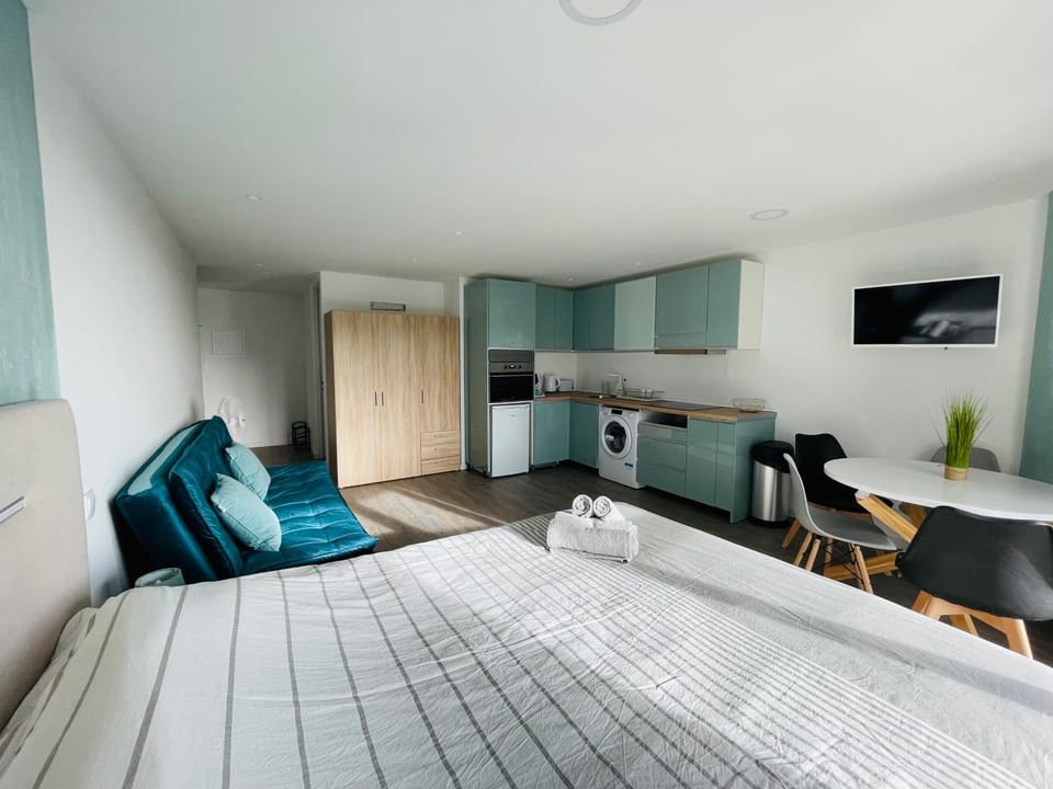 Center Marina view Green Studio Apartment in Funchal
