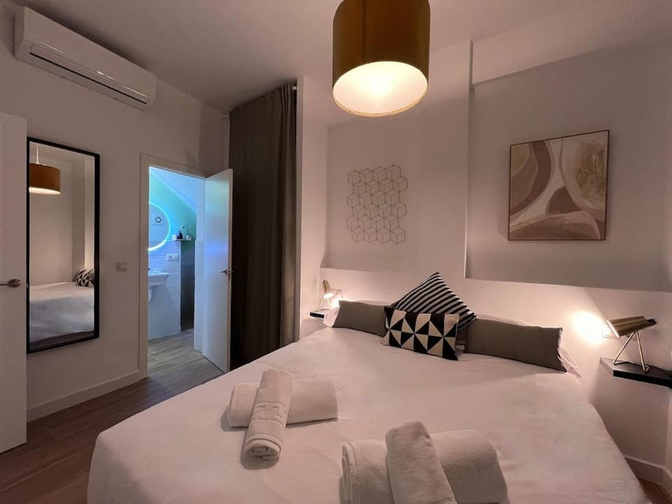 Alhondiga Luxury Apartment in Seville