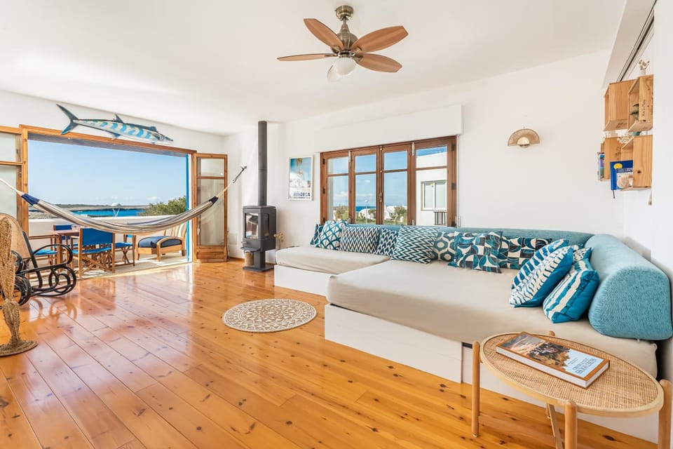 Living room, Sea view