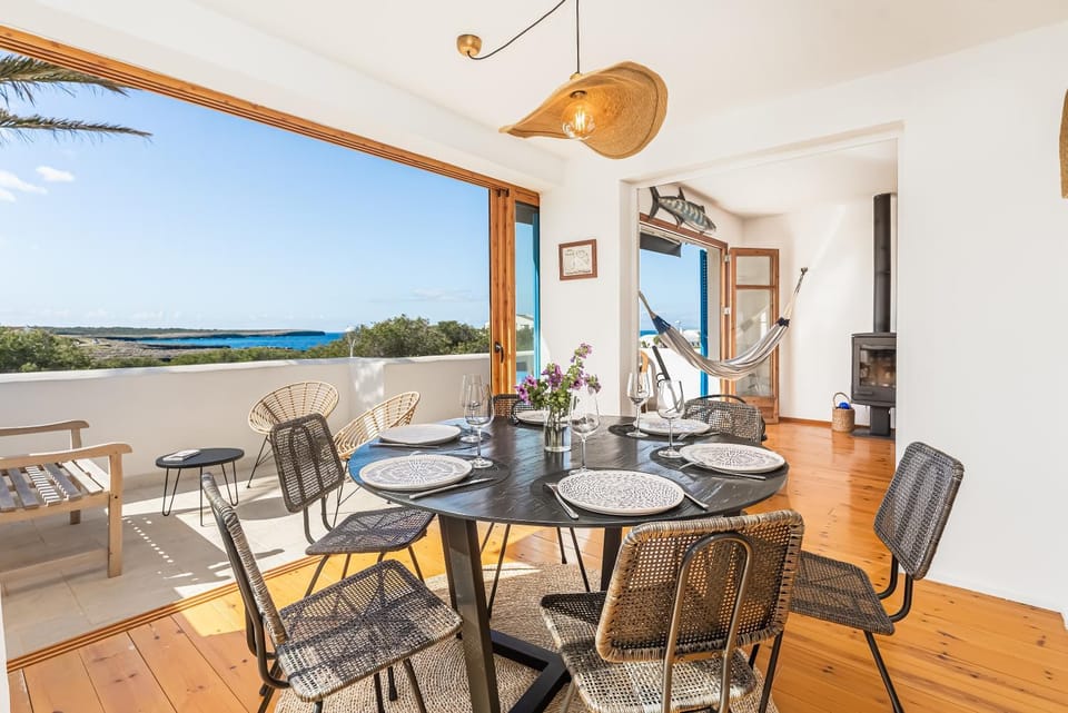 Living room, Dining area, Sea view