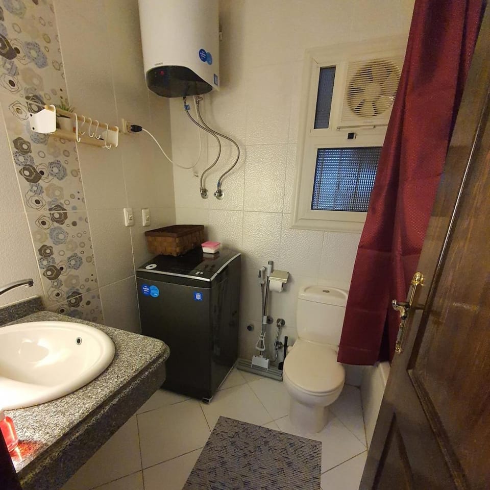 Shower, Toilet, Bathroom, Bath