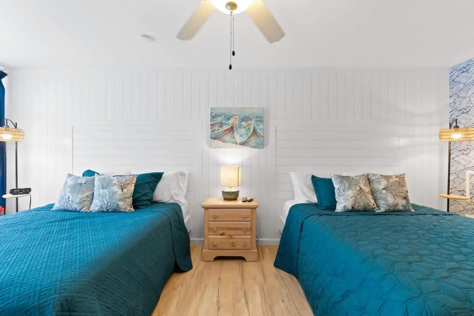 The Surf Rider by Brunswick Vacation Rentals - 1BR Condo with Pool Access in OIB House in Ocean Isle Beach