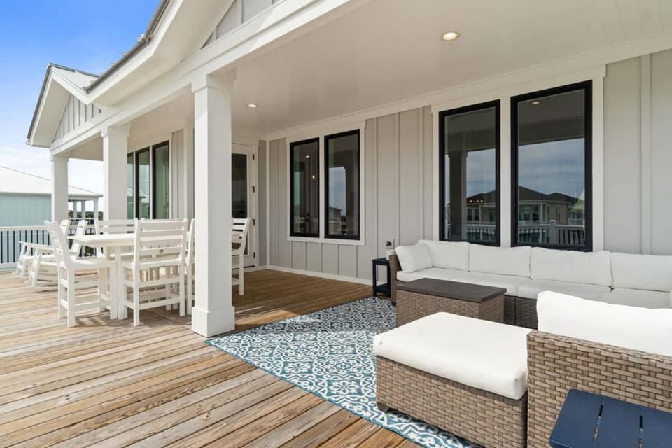 Second Wind by Brunswick Vacation Rentals- OIB 5BR with Pool, Spa & Putting Green House in Ocean Isle Beach