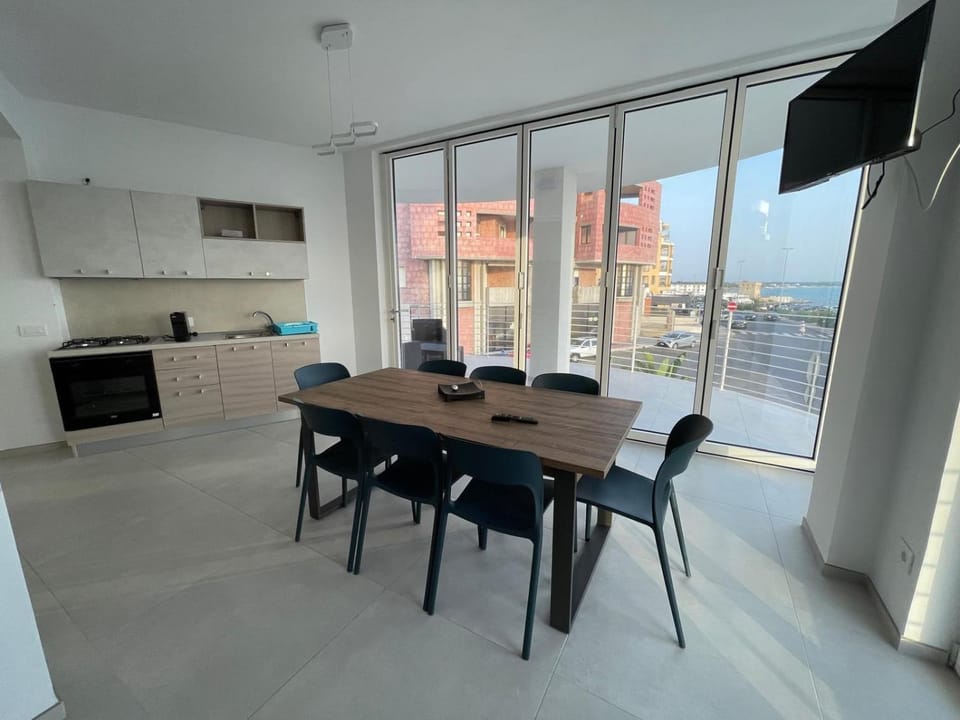 Kitchen or kitchenette, Dining area, Sea view