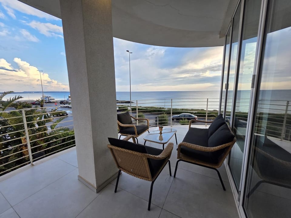 Bird's eye view, Balcony/Terrace, City view, Sea view