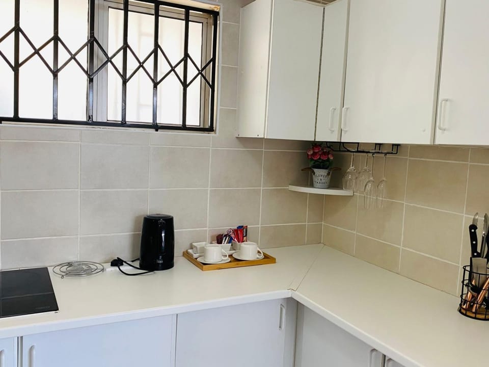 Coffee/tea facilities, Kitchen or kitchenette