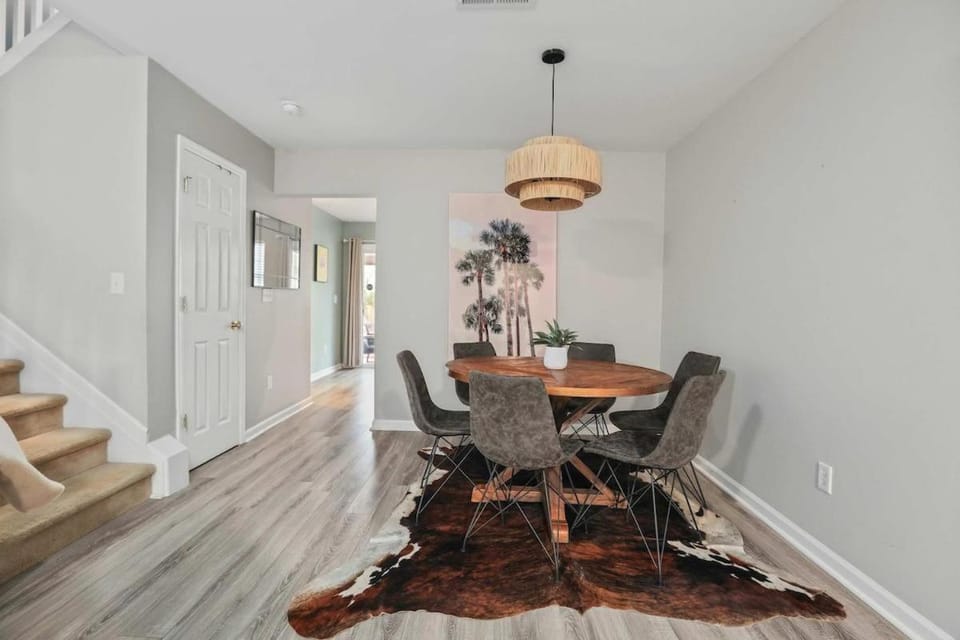 Chucktown Charm- 8 mins to Credit One House in Mount Pleasant