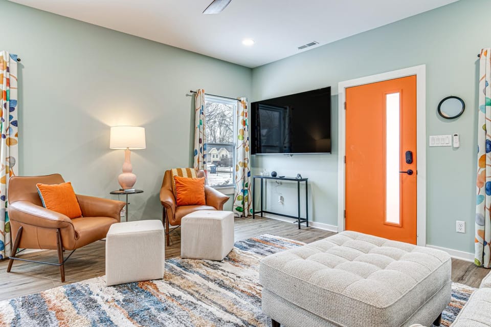 Chic ‘SoBro Charmer’ w/ Covered Porch! House in Indianapolis