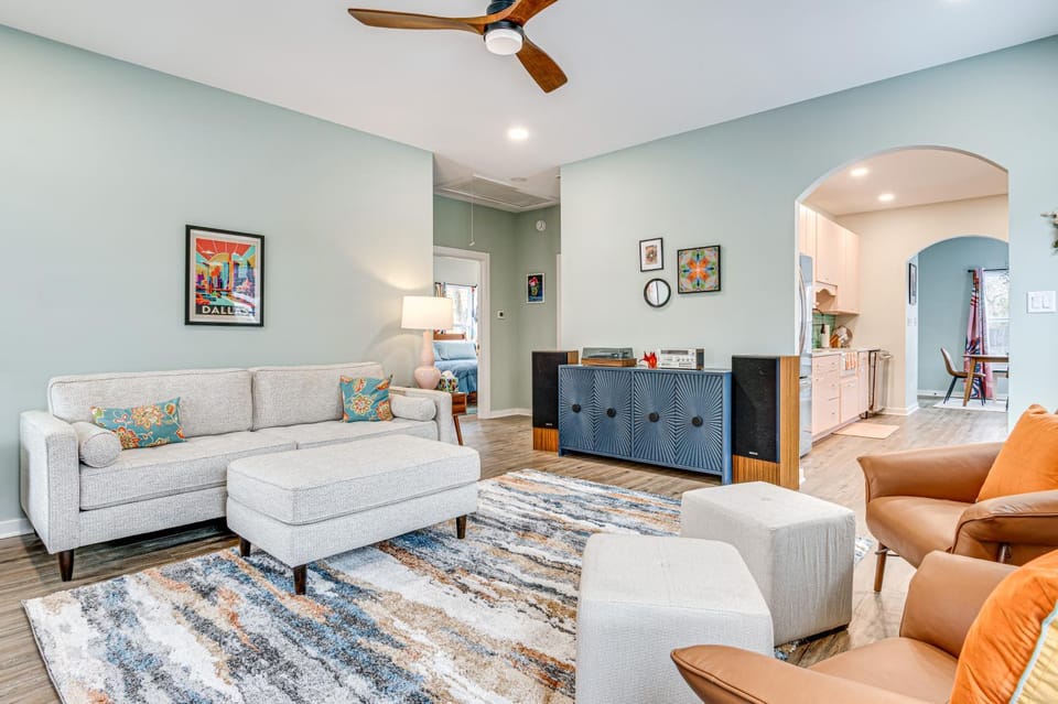 Chic ‘SoBro Charmer’ w/ Covered Porch! House in Indianapolis
