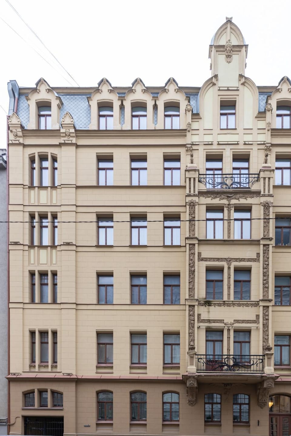 Property building, Day