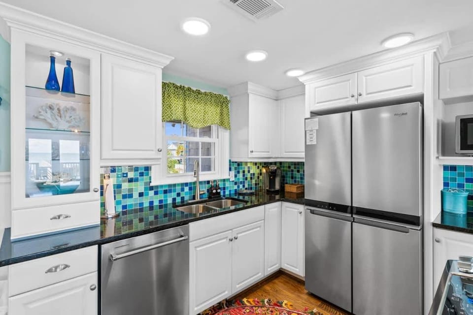 Dogtors Inn by Brunswick Vacation Rentals- Oceanfront 3BR Home and Pet Friendly House in Ocean Isle Beach