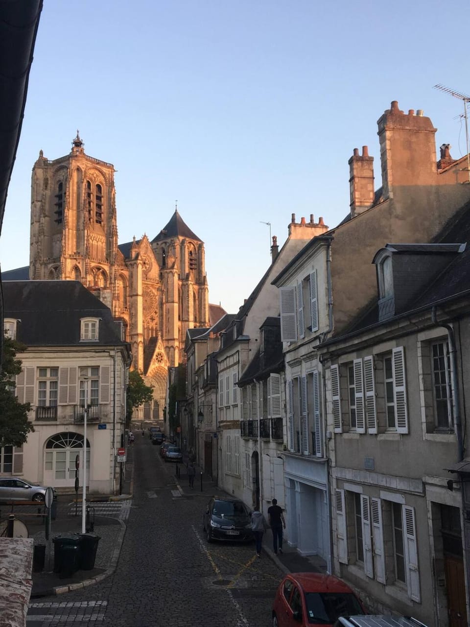 Property building, Neighbourhood, City view, Landmark view, Street view, Location