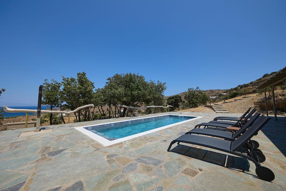 Day, Natural landscape, Pool view, Sea view, Swimming pool, sunbed