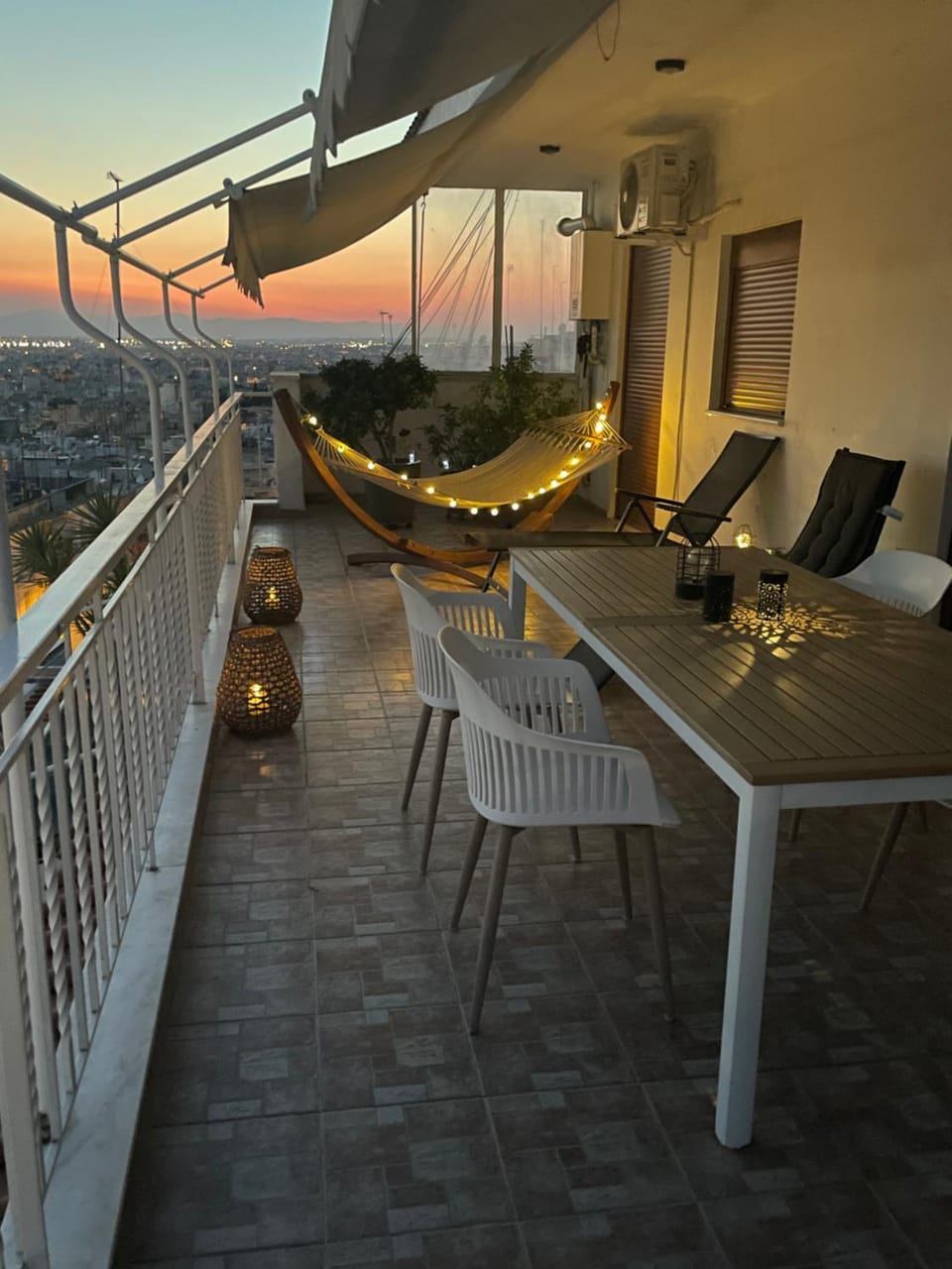 Panoramic City View Penthouse Nikopol Apartment in Thessaloniki