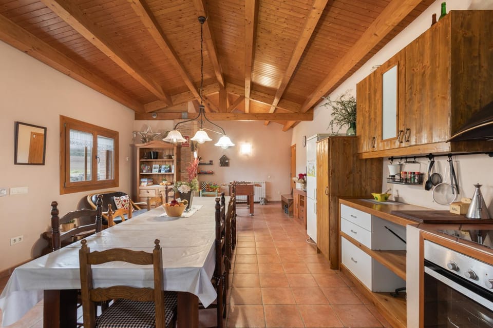 Property building, Kitchen or kitchenette, Living room