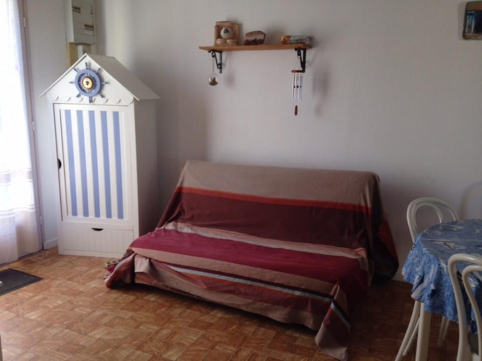 Property building, Living room