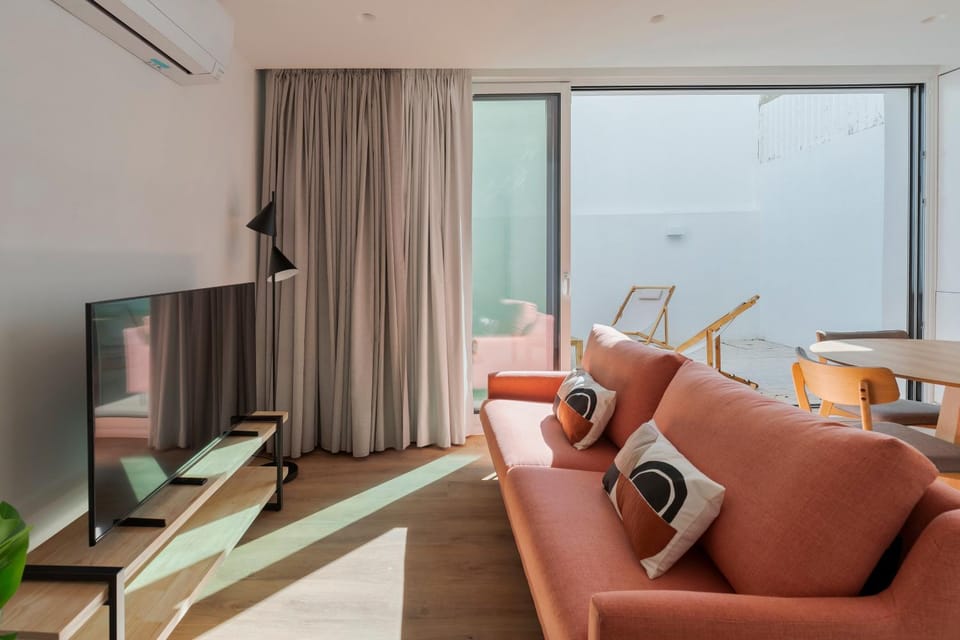 TV and multimedia, Living room, air conditioner