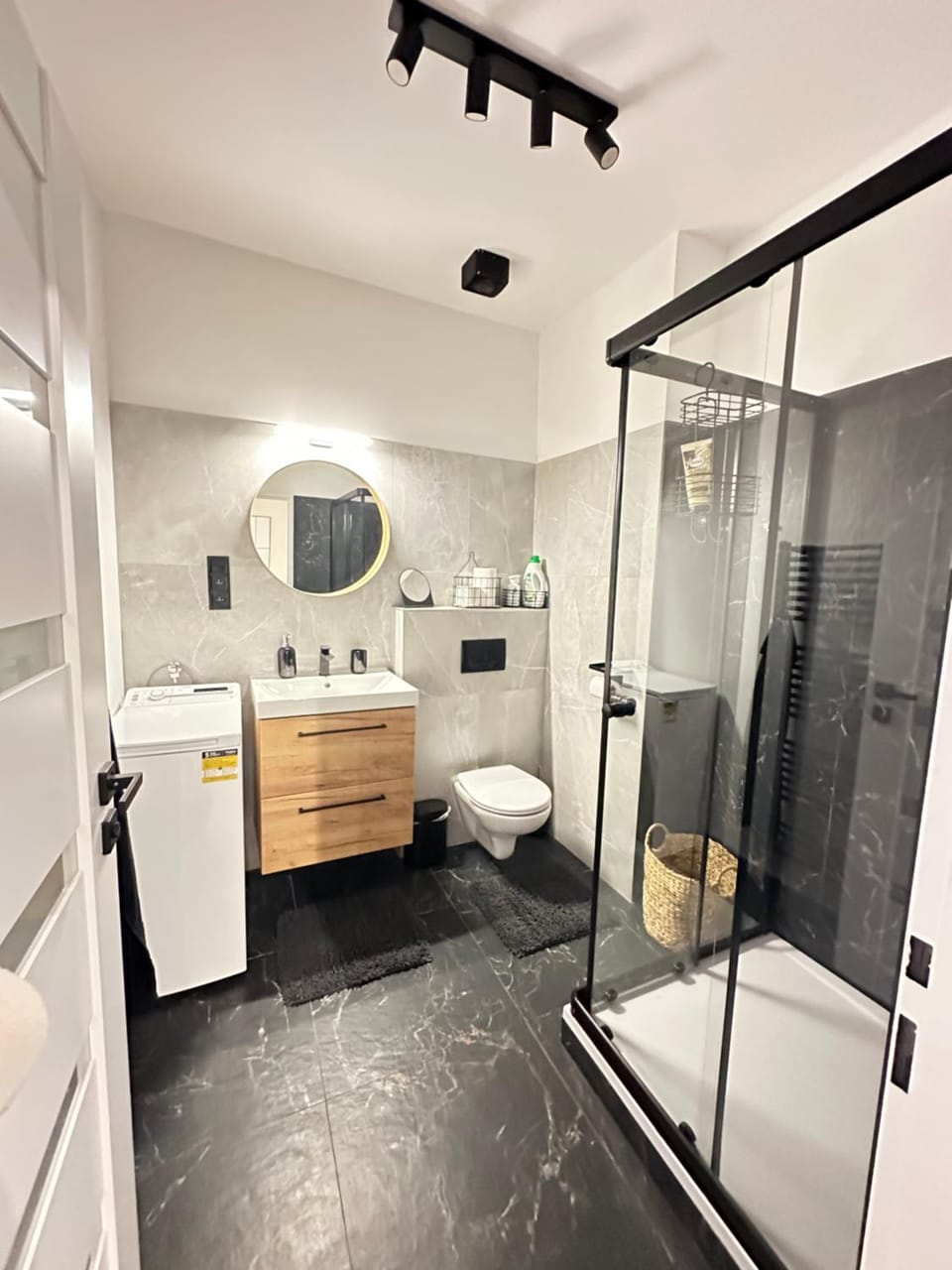 Shower, Toilet, Bathroom