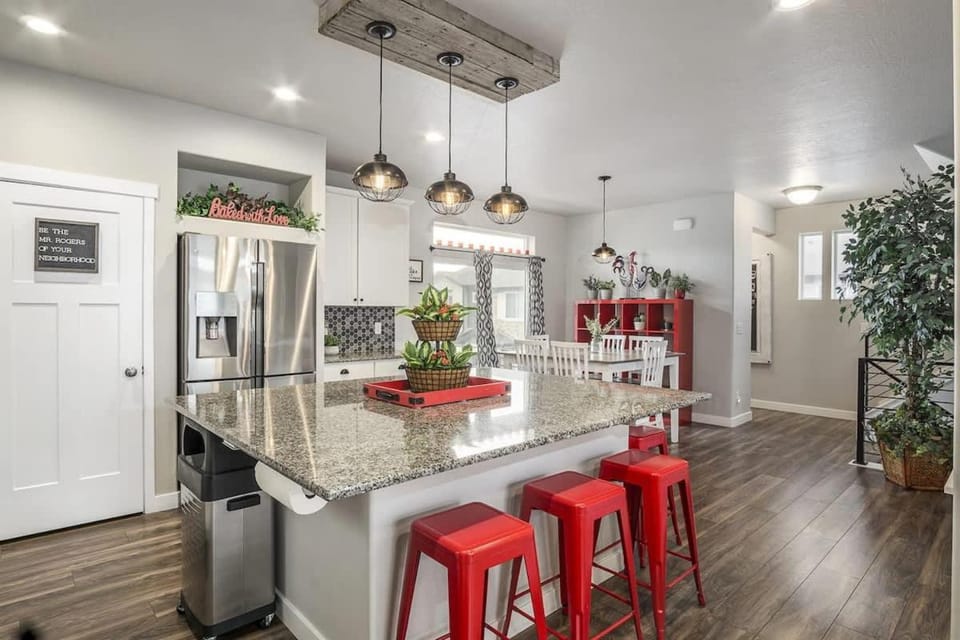 Beautiful 3 Bedroom Private home with easy access House in American Fork