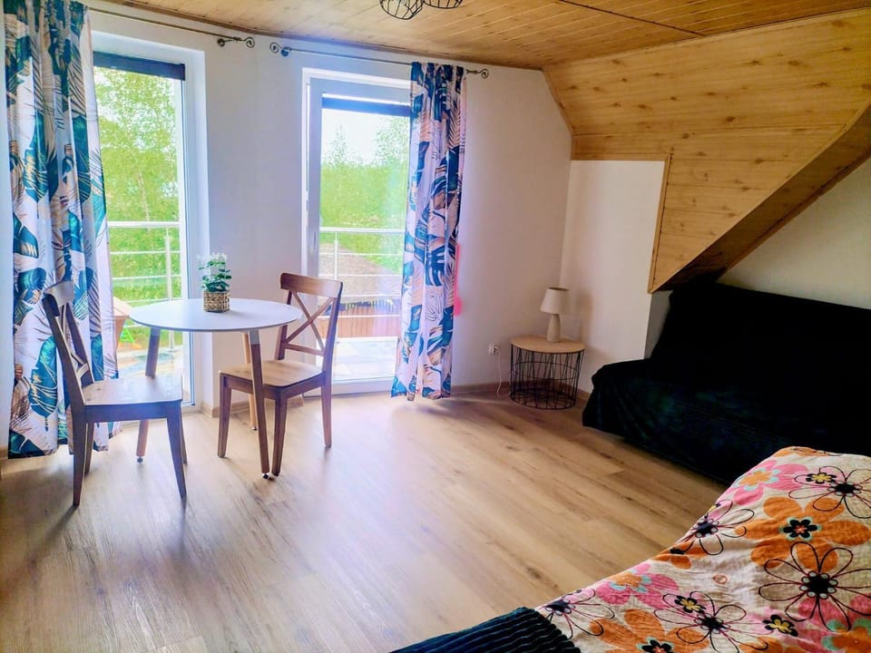 Bed, Balcony/Terrace, Photo of the whole room, Seating area, Bedroom