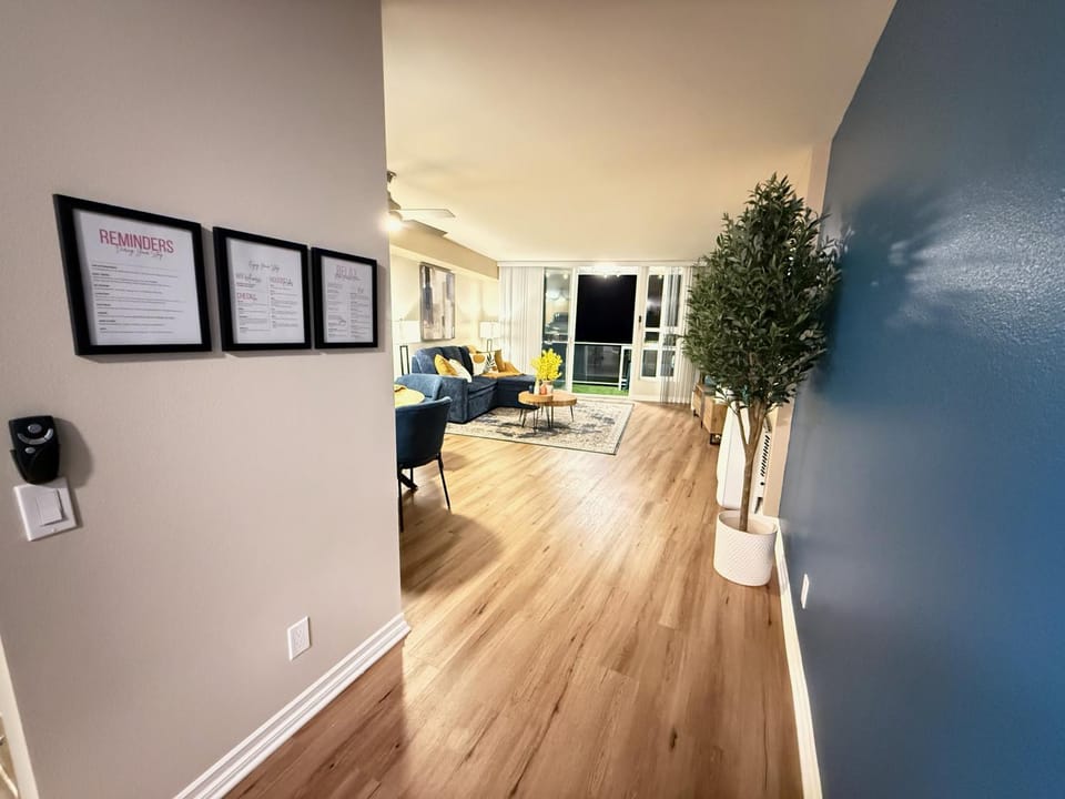 Oceanfront 1 BR Oasis w Parking & Pool 417 Apartment in Redondo Beach