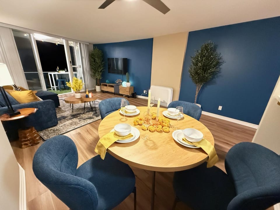 Oceanfront 1 BR Oasis w Parking & Pool 417 Apartment in Redondo Beach