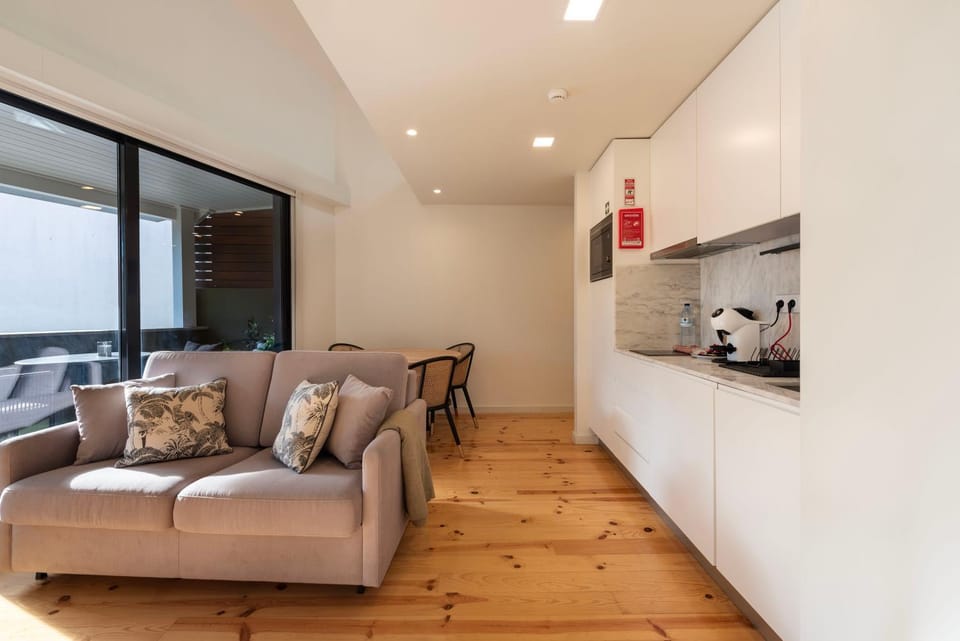 Kitchen or kitchenette, Living room