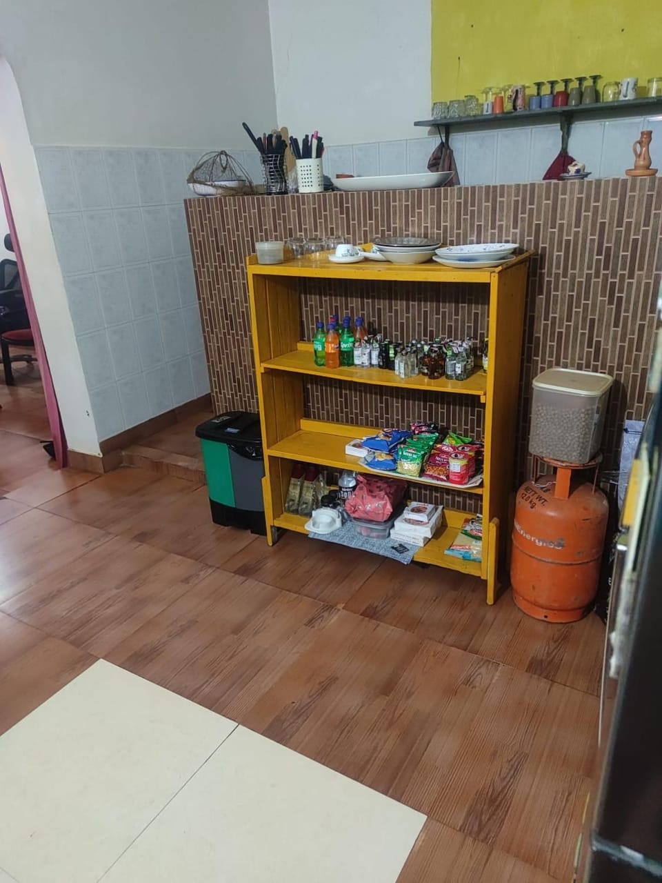 Kitchen or kitchenette