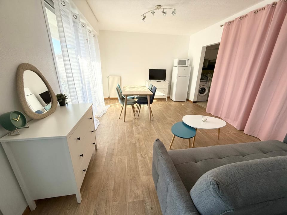 Le Cocon Urbain Balcon & Parking Privé Apartment in Mérignac