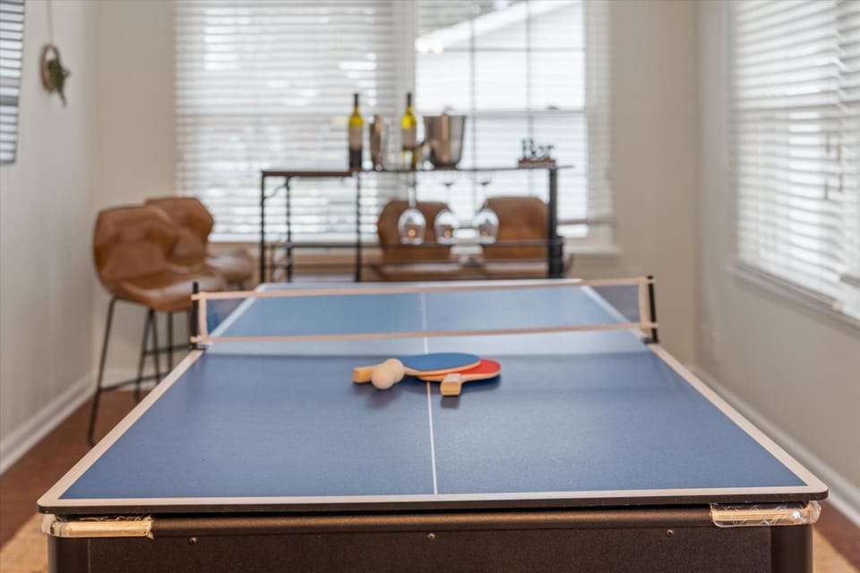 Game Room, Table tennis