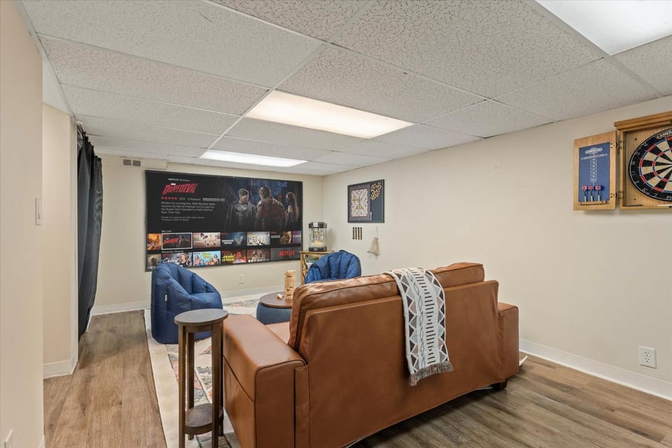 TV and multimedia, Seating area