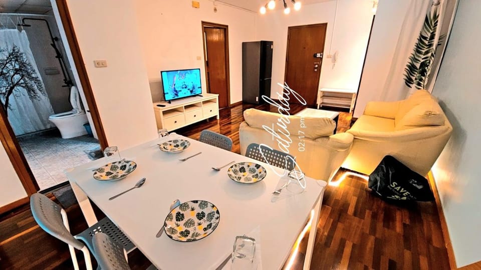 Dining area, Dinner